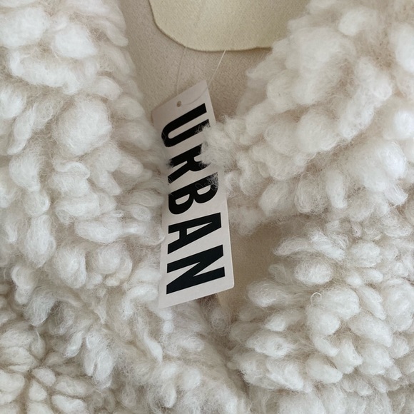 NWT Urban Outfitters | Poppy Cream Colored Faux Fur Oversized Jacket - Picture 7 of 13